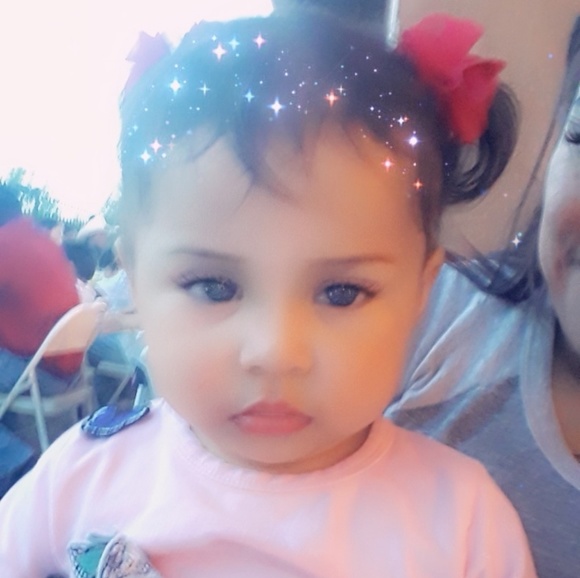 Meet your Posher, Kari - Picture 2 of 8